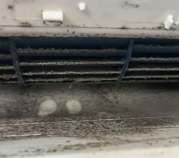 沾化空调吹的风有股烧焦味是怎么回事